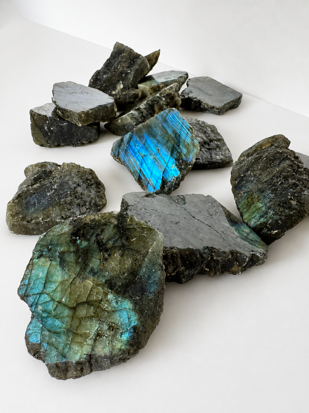 Labradorite Rough